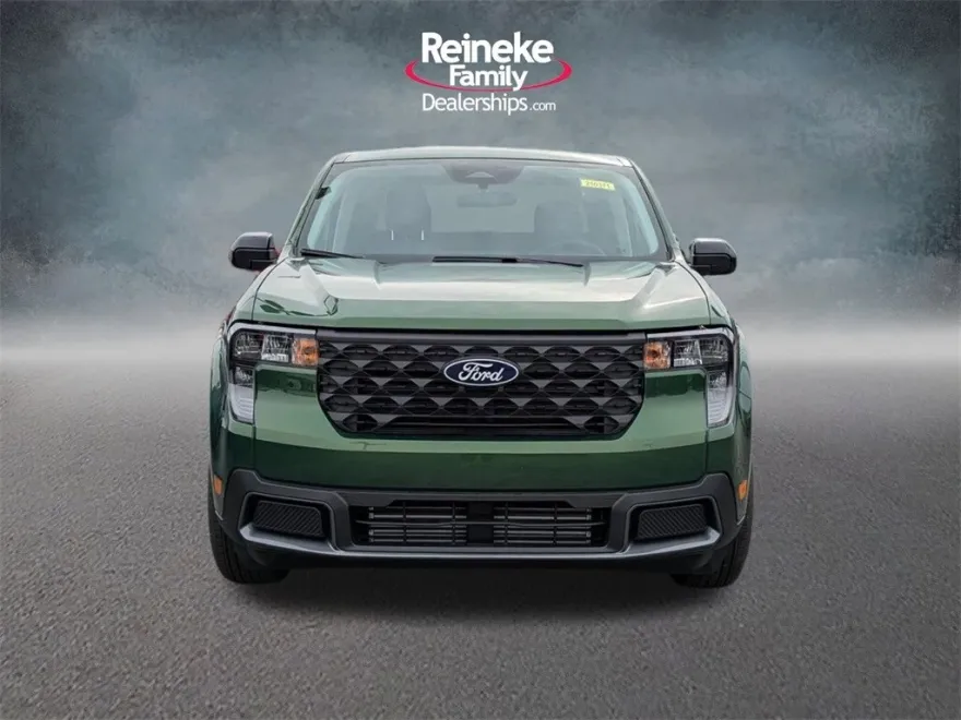 2025 Ford Maverick XLT photo 1