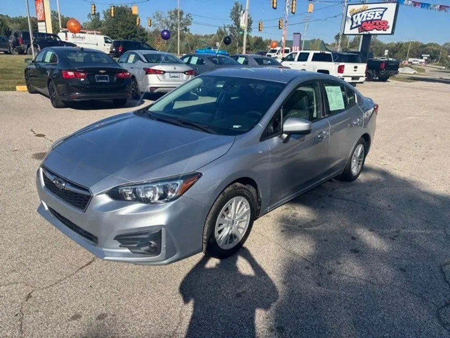 2017 Subaru Impreza 2.0i Premium photo 2
