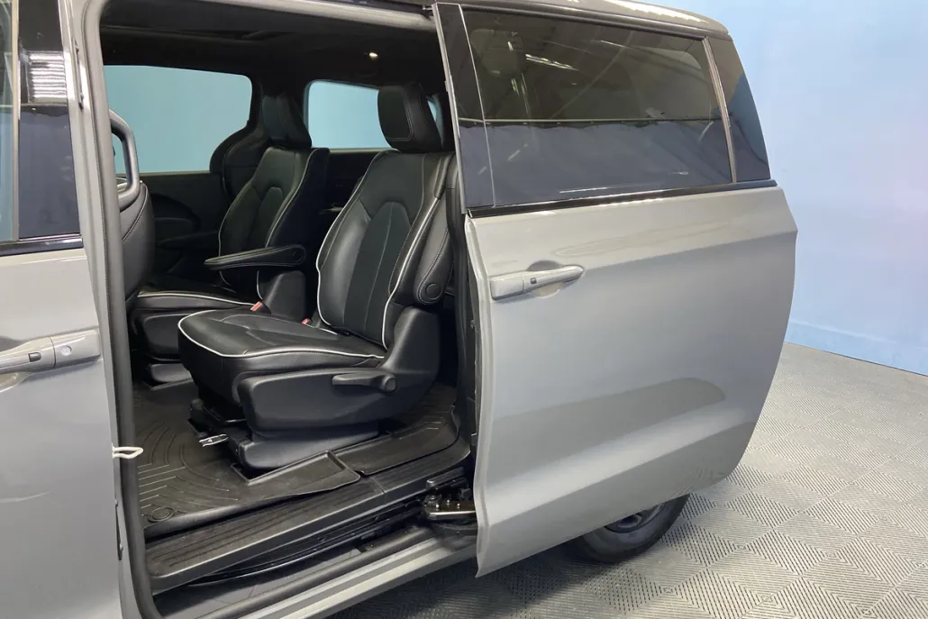 2022 Chrysler Pacifica Hybrid Limited photo 1
