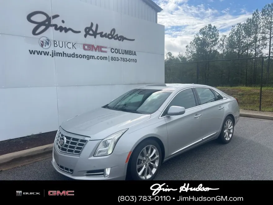 2013 Cadillac XTS Luxury photo 1
