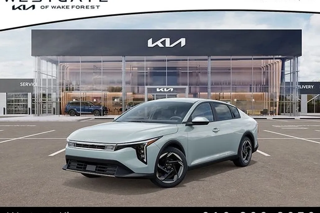 2025 Kia K4 EX photo 1