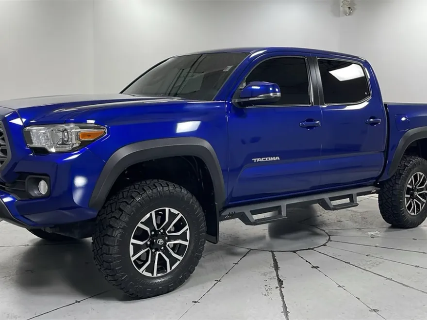 2022 Toyota Tacoma TRD Off-Road photo 1