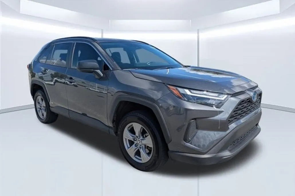 2023 Toyota RAV4 Hybrid LE photo 1