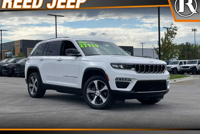 2023 Jeep Cherokee 4xe photo 1
