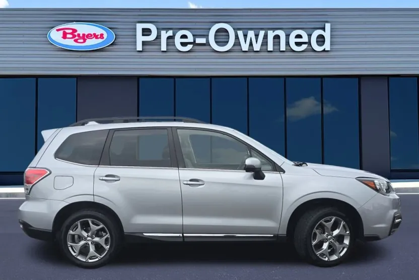 2018 Subaru Forester Touring photo 1