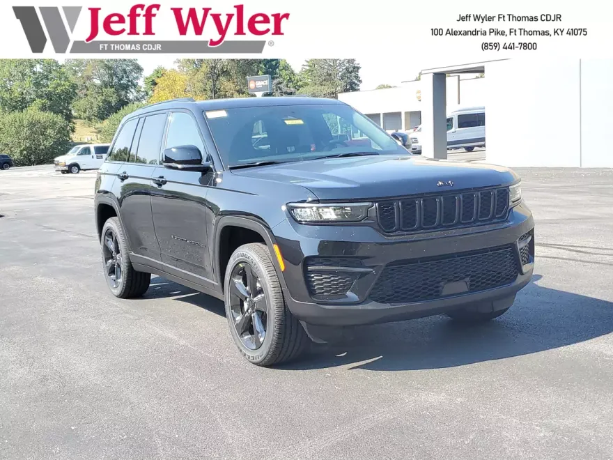 2025 Jeep Grand Cherokee Altitude photo 1