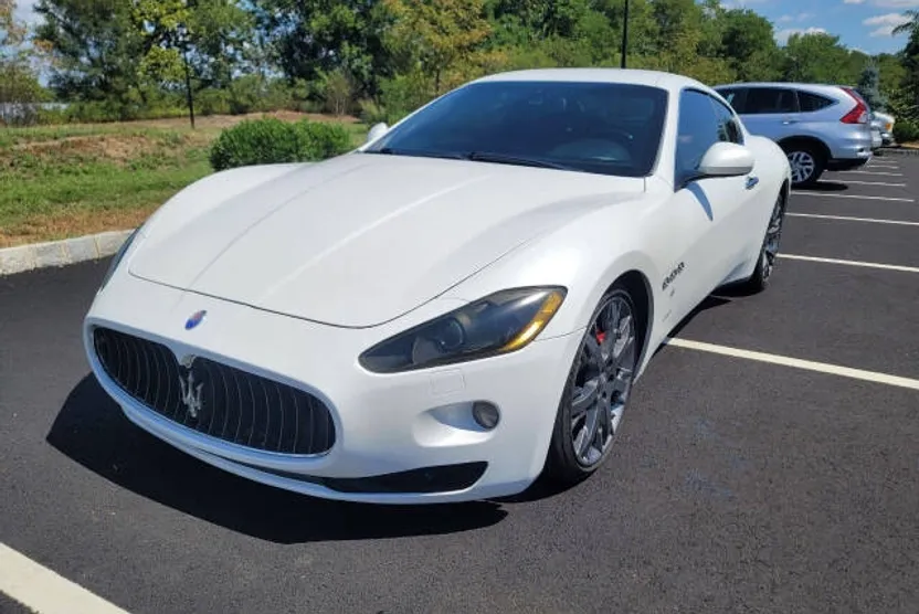 2009 Maserati Granturismo Base photo 1
