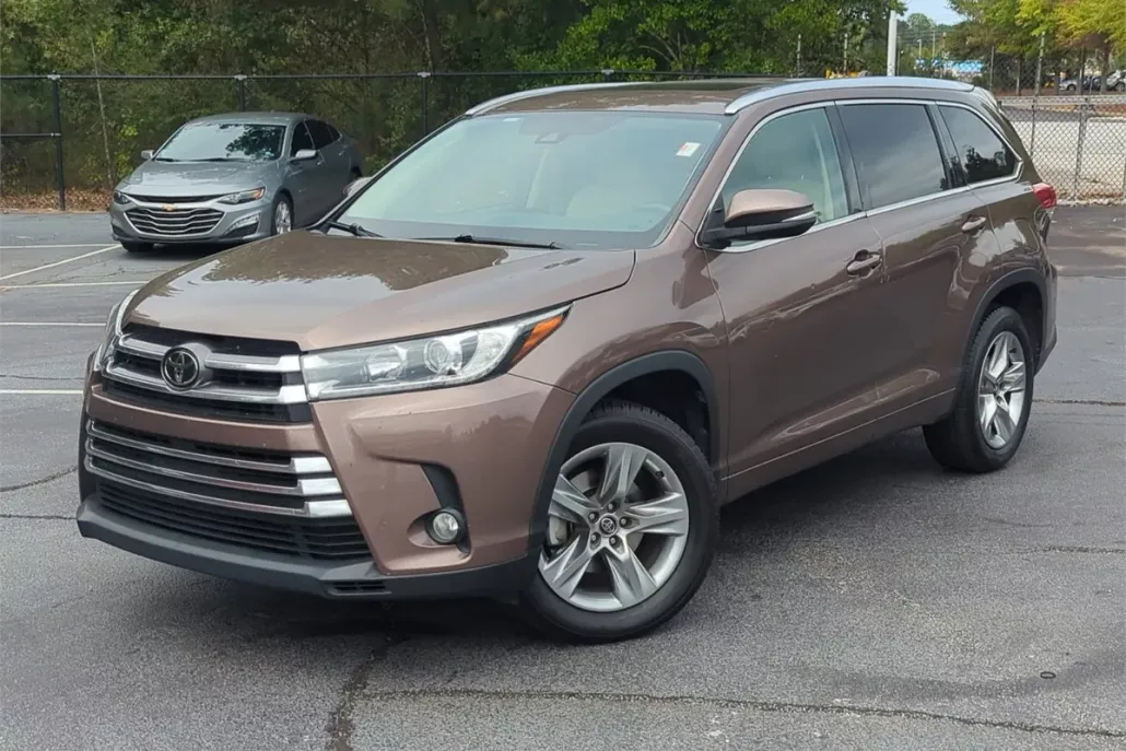 2017 Toyota Highlander Limited photo 1