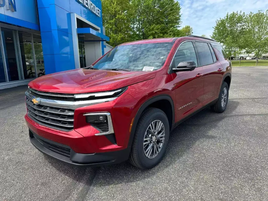 2025 Chevrolet Traverse photo 1