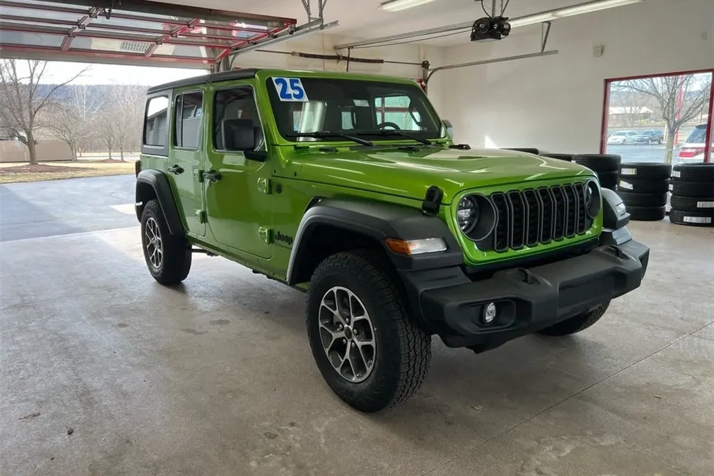 2025 Jeep Wrangler Sport S photo 1