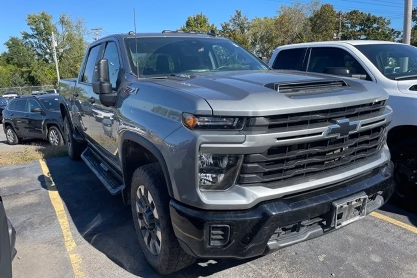 2024 Chevrolet Silverado 2500HD photo 1