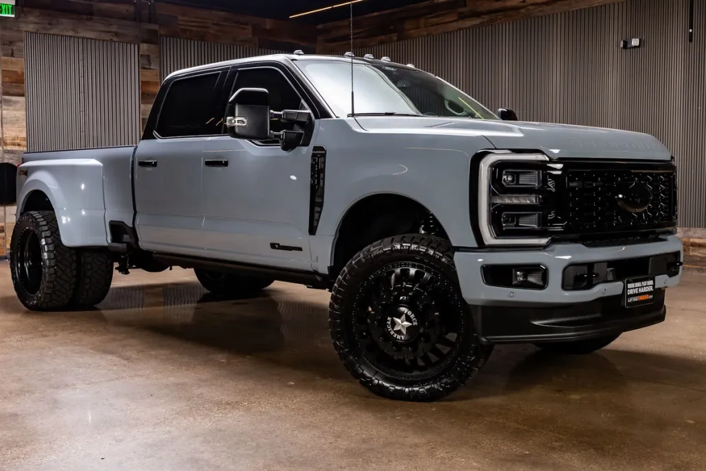 2026 Ford F-350 photo 1
