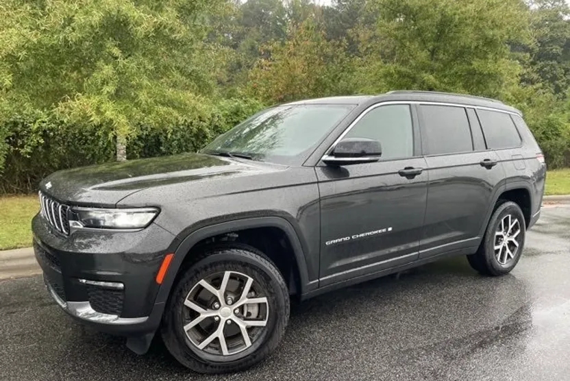 2024 Jeep Grand Cherokee Limited photo 1