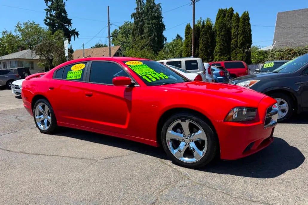 2014 Dodge Charger SXT photo 1