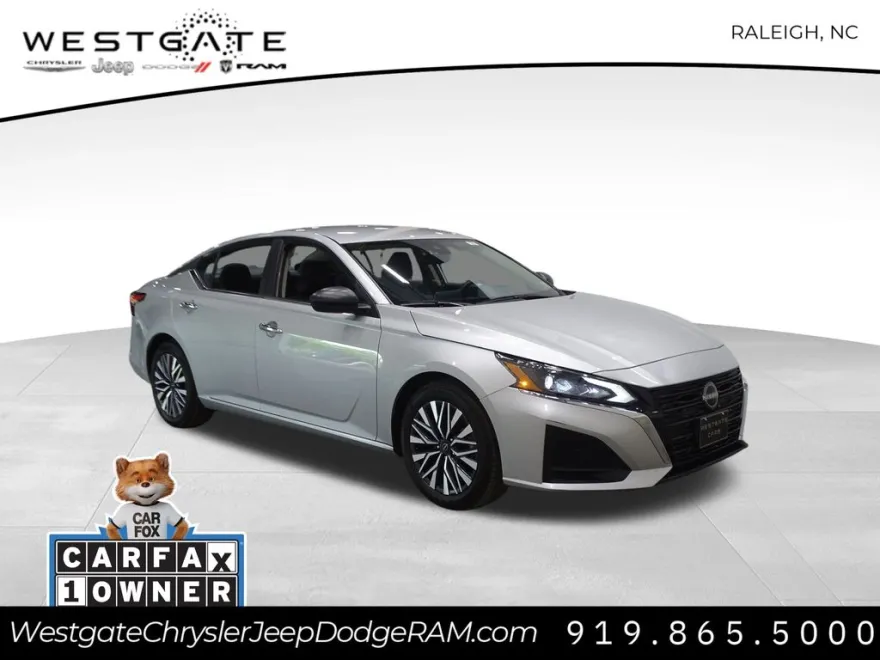 2024 Nissan Altima 2.5 SV photo 1