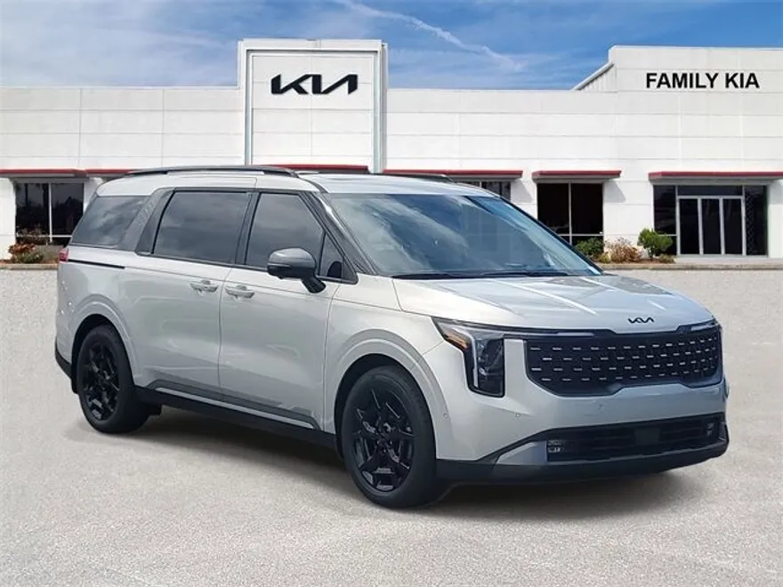 2026 Kia Carnival SX photo 1