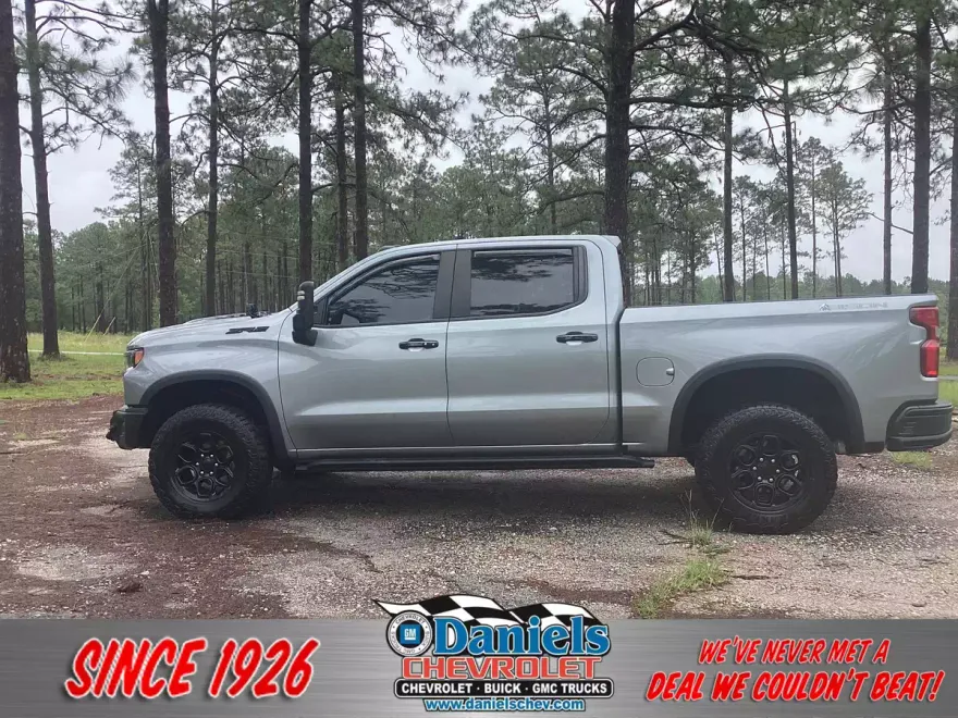 2023 Chevrolet Silverado 1500 ZR2 photo 1