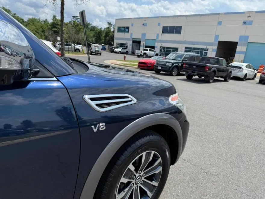 2018 Nissan Armada SL photo 1