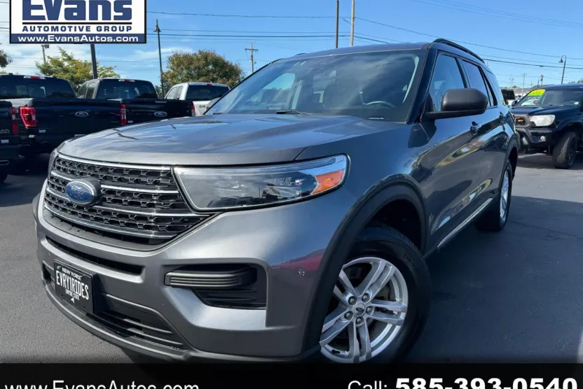 2022 Ford Explorer XLT photo 1