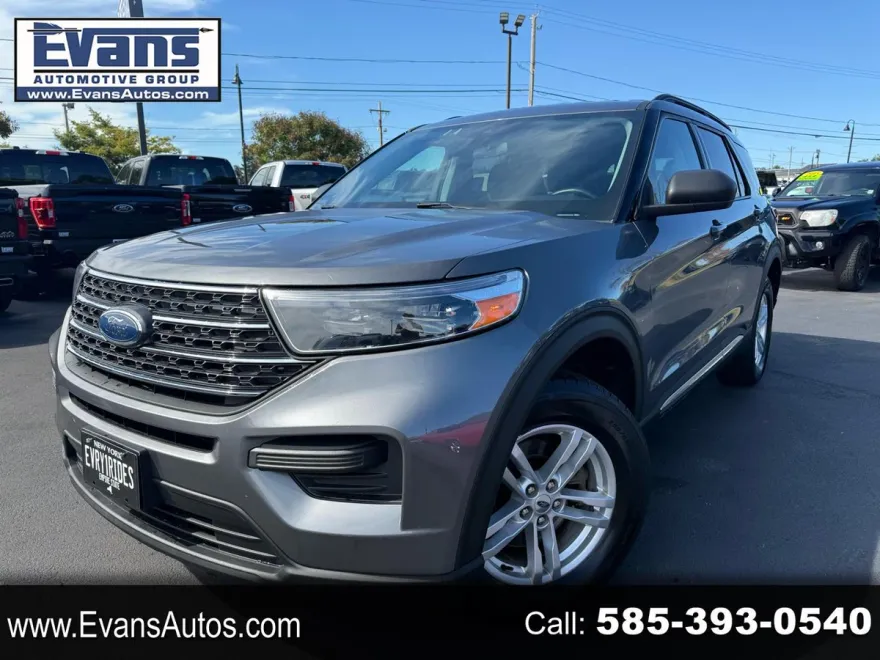 2022 Ford Explorer XLT photo 1