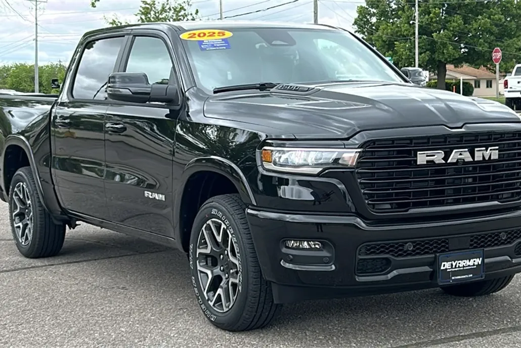 2025 Ram 1500 Laramie photo 1