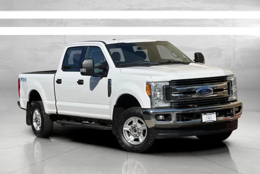 2017 Ford F-250 XLT photo 1