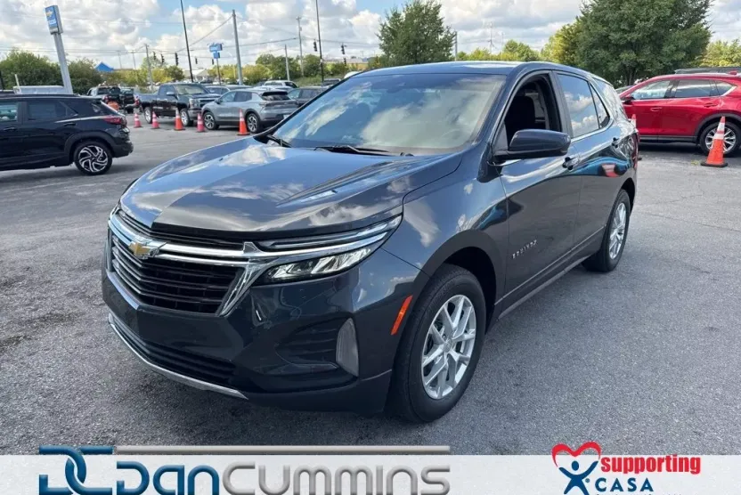 2022 Chevrolet Equinox LT photo 1