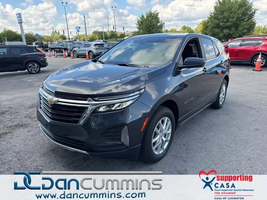 2022 Chevrolet Equinox LT photo 1