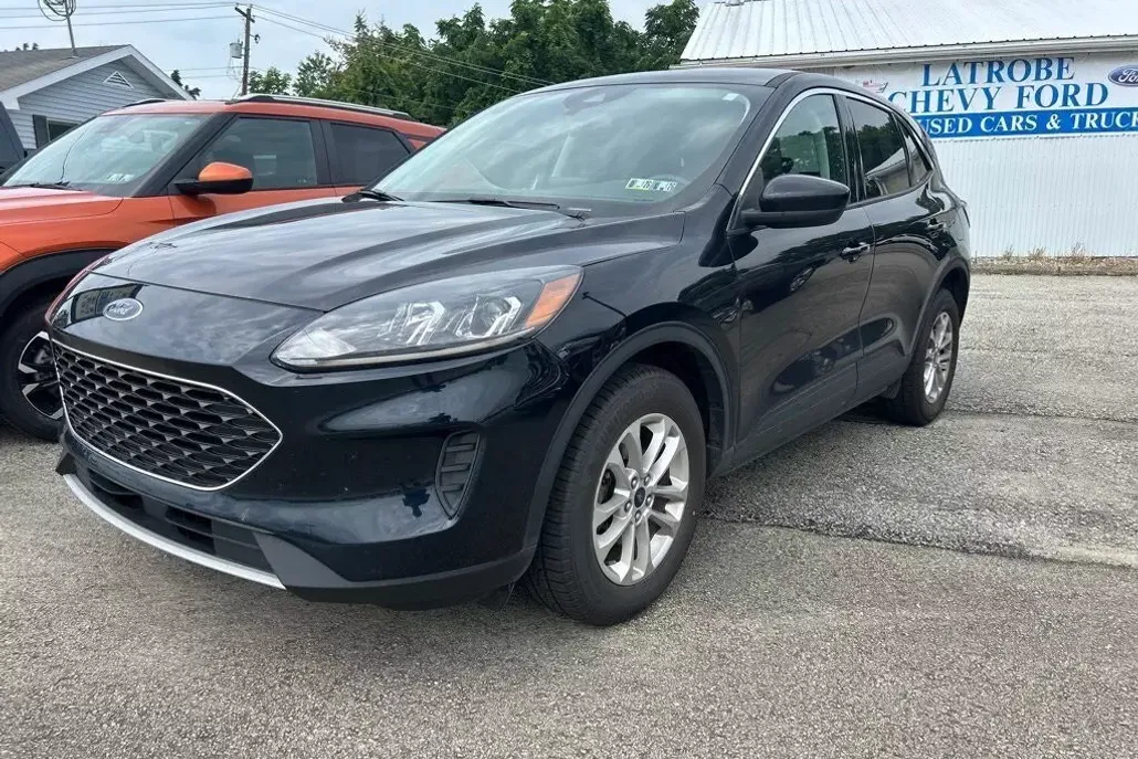 2021 Ford Escape SE photo 1