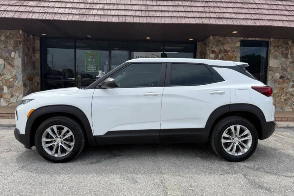 2021 Chevrolet Trailblazer LS photo 1
