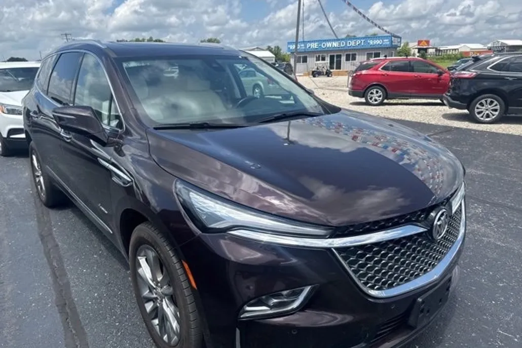 2023 Buick Enclave Avenir photo 1