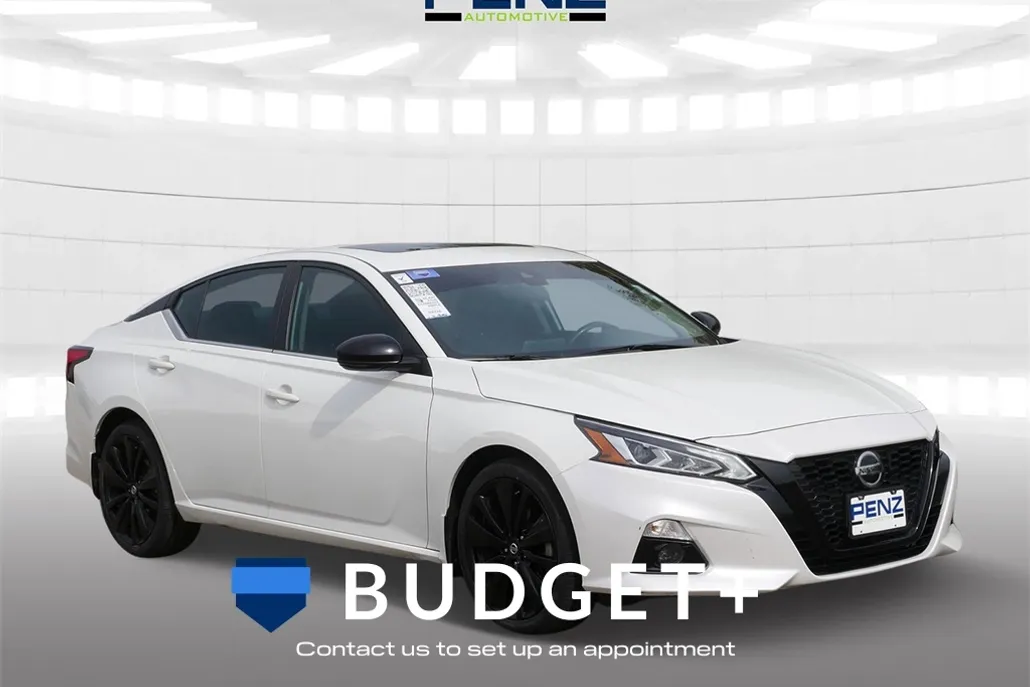 2022 Nissan Altima 2.5 SR photo 1