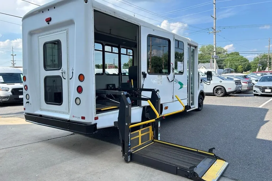 2018 Ford Transit photo 1