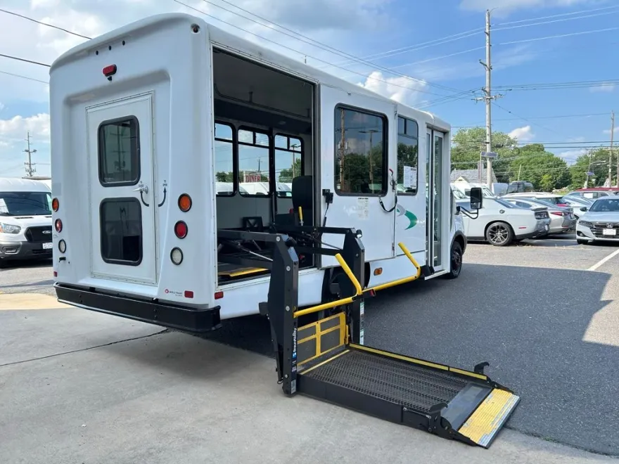 2018 Ford Transit photo 1