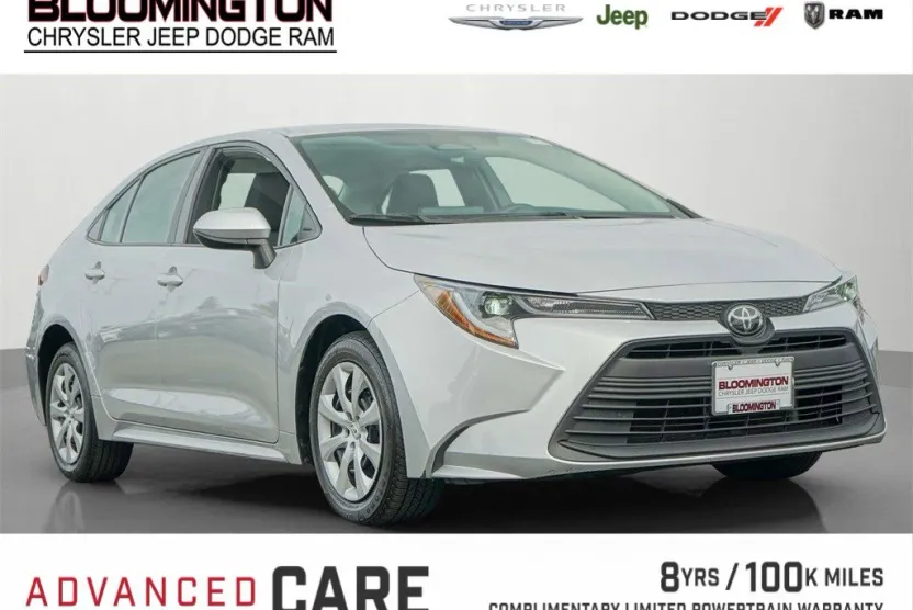 2023 Toyota Corolla LE photo 1