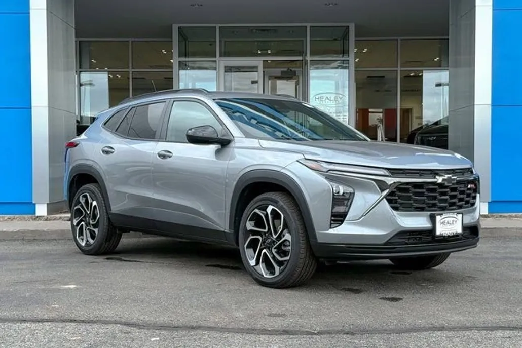 2025 Chevrolet Trax photo 1