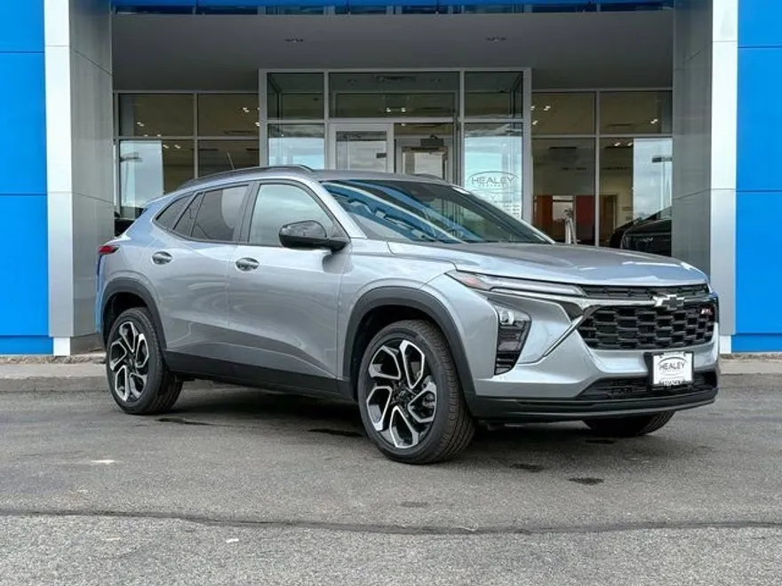 2025 Chevrolet Trax photo 1