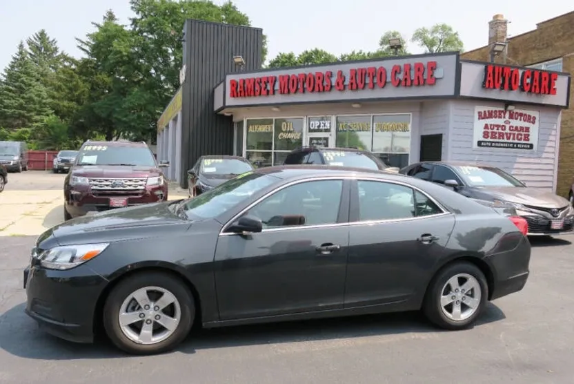 2015 Chevrolet Malibu LS photo 1