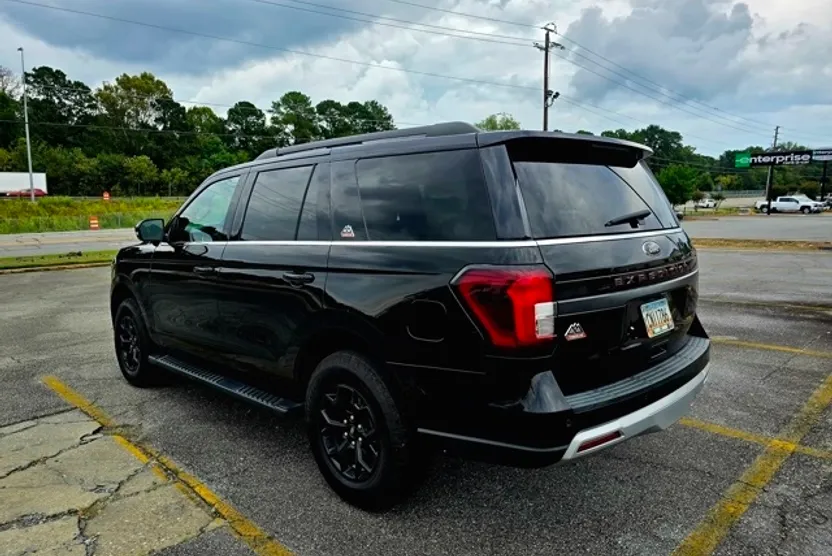 2022 Ford Expedition Timberline photo 1