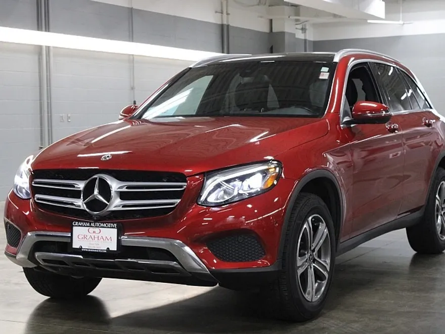2018 Mercedes Benz GLC 300 photo 1