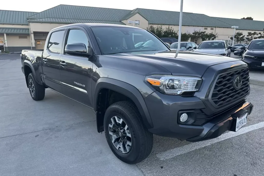 2020 Toyota Tacoma TRD Off-Road photo 1