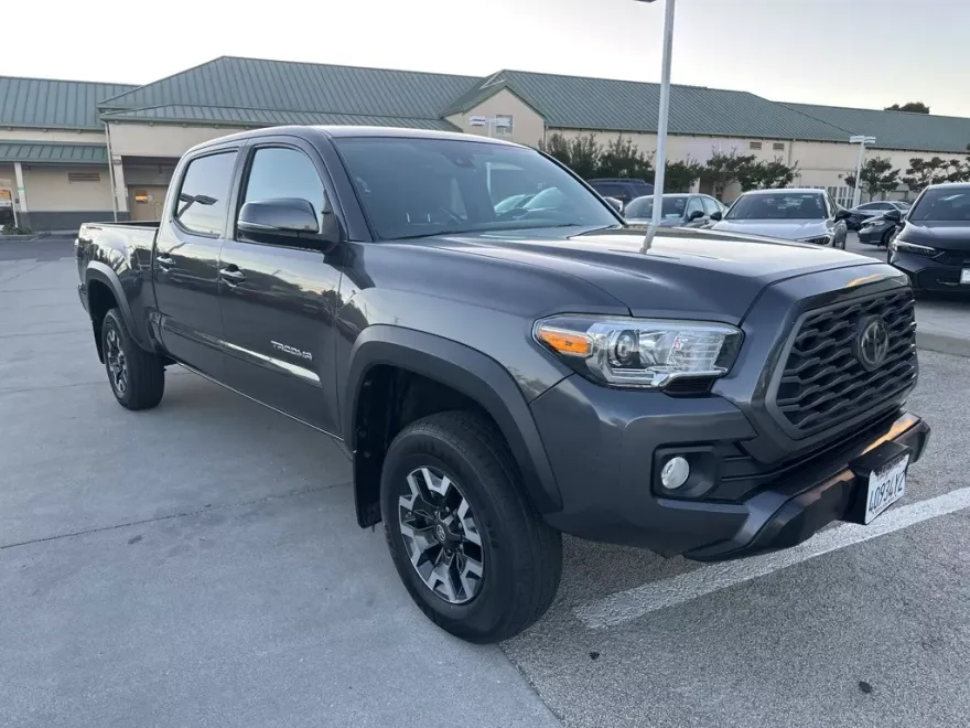 2020 Toyota Tacoma TRD Off-Road photo 1