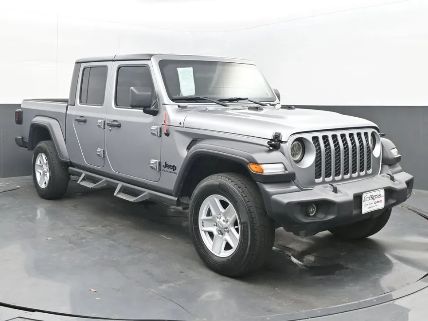 2020 Jeep Gladiator Sport S photo 1
