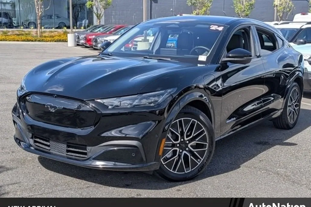 2024 Ford Mustang Mach-E Premium photo 1