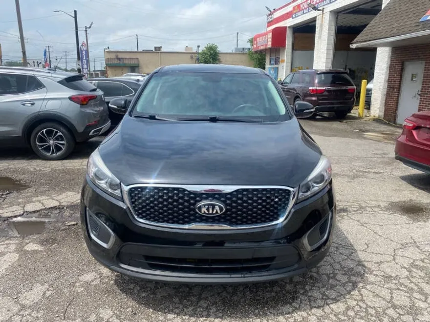 2017 Kia Sorento LX photo 1