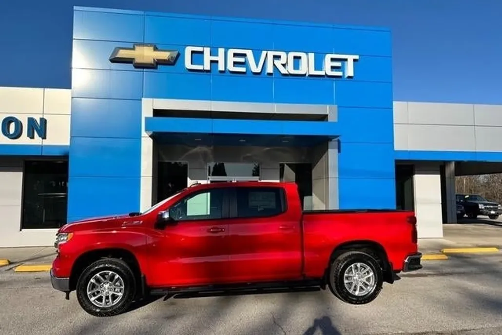 2025 Chevrolet Silverado 1500 LT photo 1
