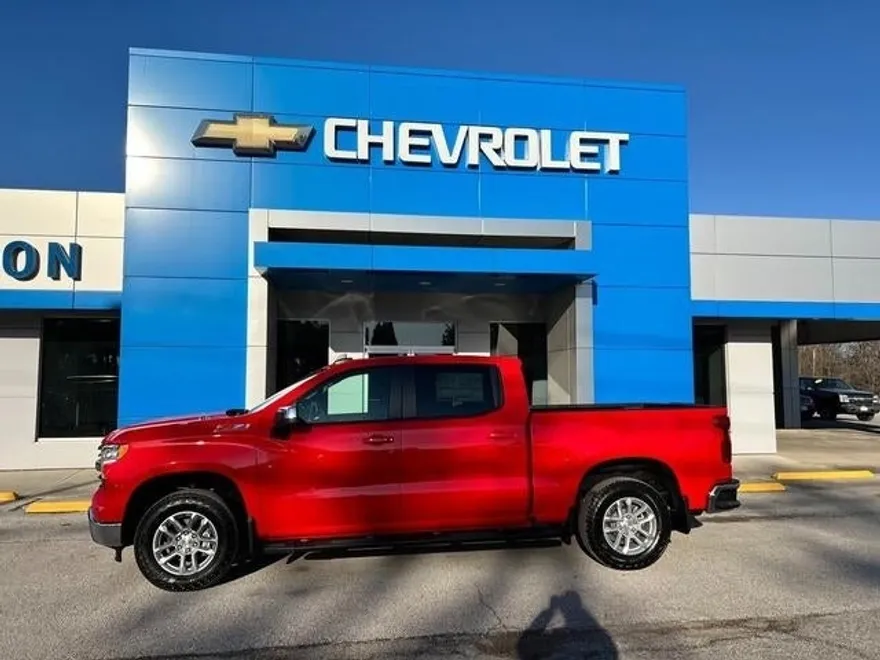 2025 Chevrolet Silverado 1500 LT photo 1