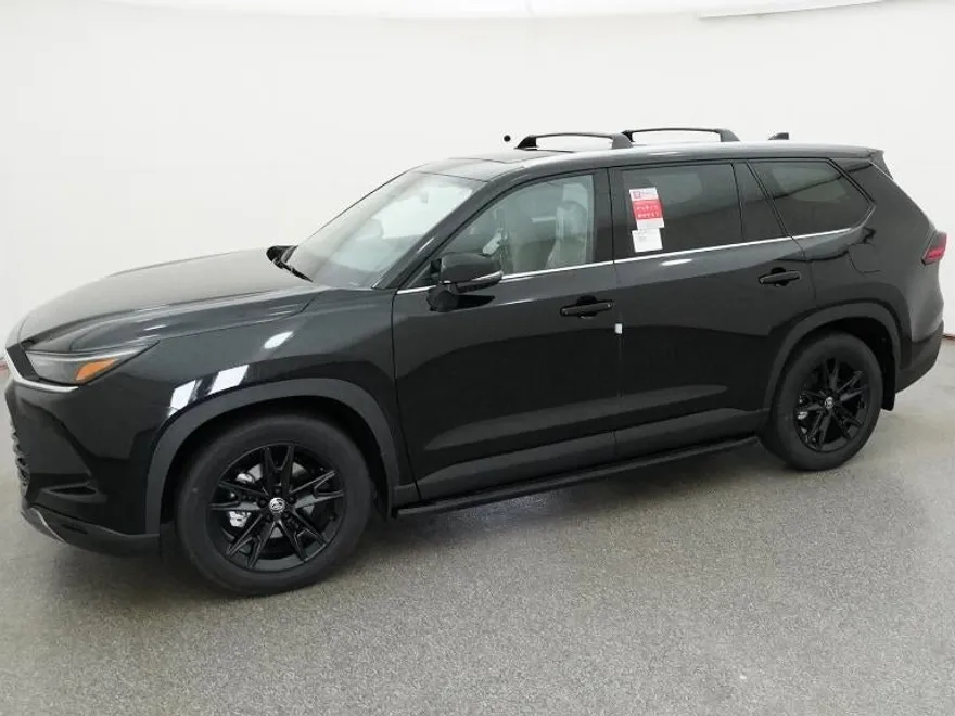 2026 Toyota Highlander Hybrid Limited photo 1