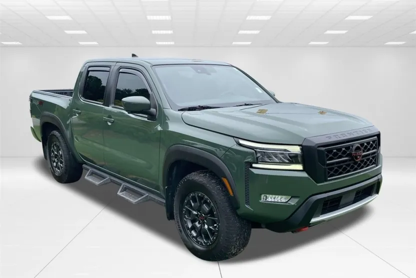 2022 Nissan Frontier PRO-4X photo 1