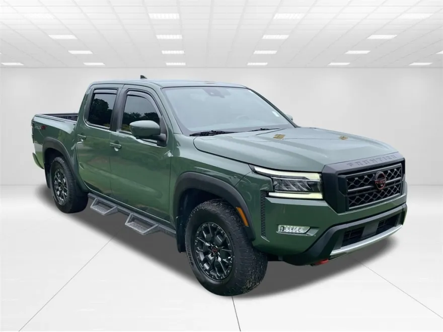 2022 Nissan Frontier PRO-4X photo 1